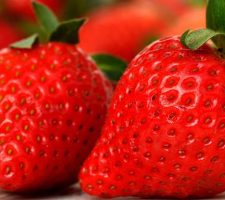 딸기(Strawberry)의 놀라운 건강 비밀: 항산화 효과부터 치매 예방까지!